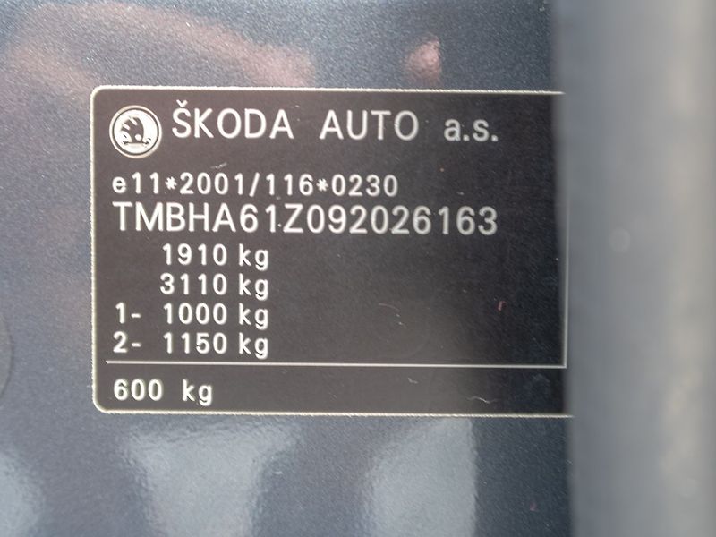 Škoda Octavia (2009) 1.6MPI 75KW – 2x KOLA - fotka 41 z 45
