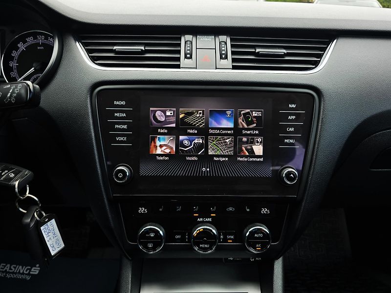 Škoda Octavia 1.4TSI NAVI NEHAVAROVÁNO 1Maji - fotka 18 z 26
