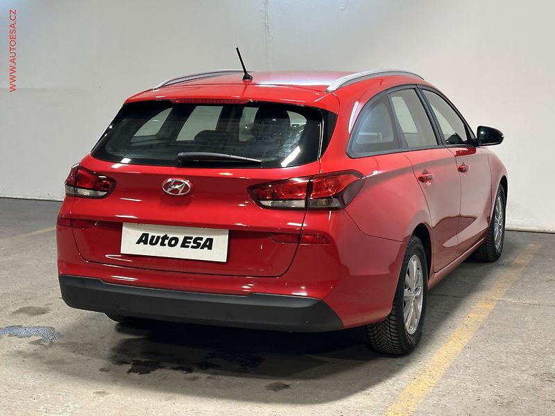 Hyundai i30 (2019) 1.6 CRDi, 2.maj,ČR, servis - fotka 6 z 22