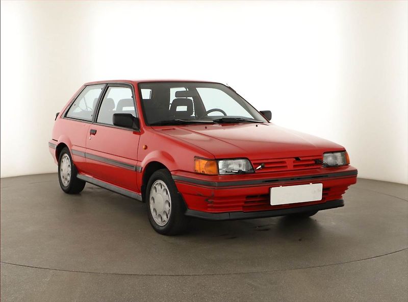 Nissan Sunny (1988) 1.6 GTI 16V, Vyhř. sedaček - fotografie inzerátu