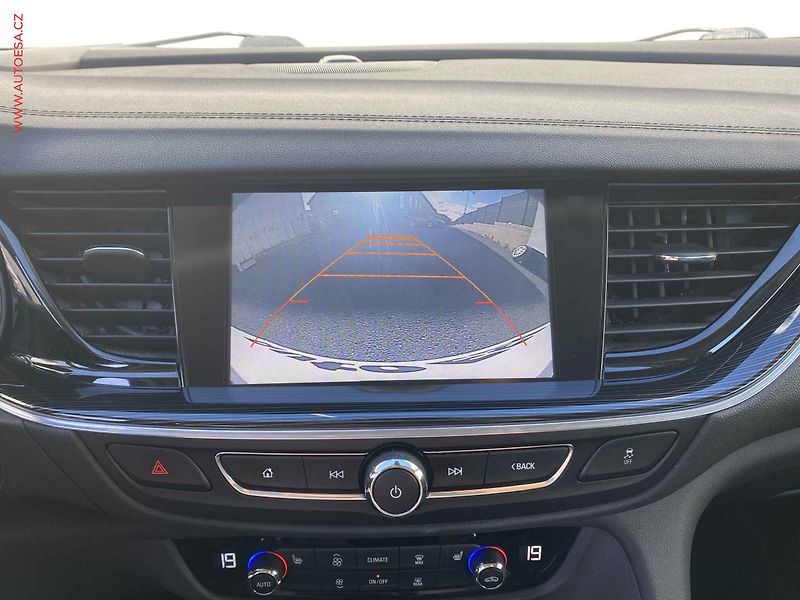 Opel Insignia (2017) 1.5 T, LED, navi, headUP - fotka 18 z 19