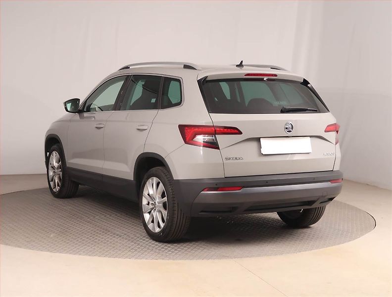 Škoda Karoq (2019) Style 1.5 TSI - fotka 4 z 17
