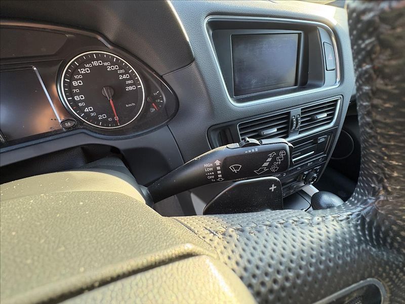Audi Q5 3,0 TDi176kW 3x S-line,Max výb - fotka 11 z 50