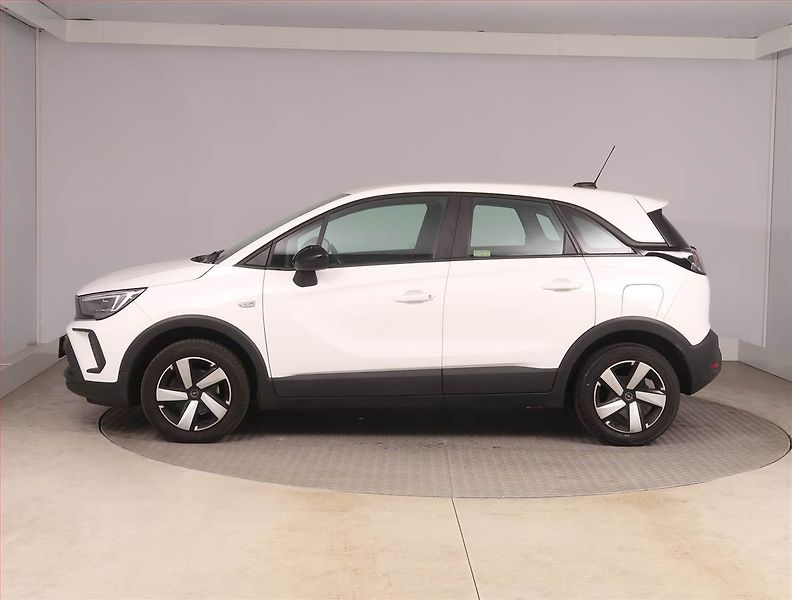 Opel Crossland X (2022) 1.2 Turbo, ČR,1.maj - fotka 3 z 16