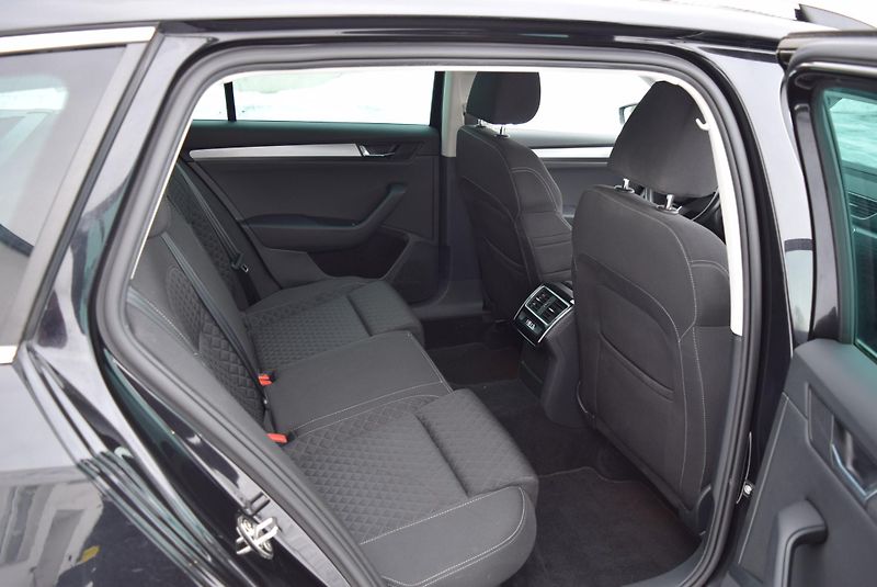 Škoda Superb (2017) 1.4TSI 92kwSTYLE XEN NAVI APP  - fotka 42 z 49