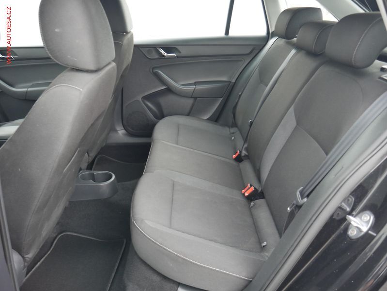 Škoda Rapid (2013) 1.6TDi, Ambition, STK4/28 - fotka 10 z 19