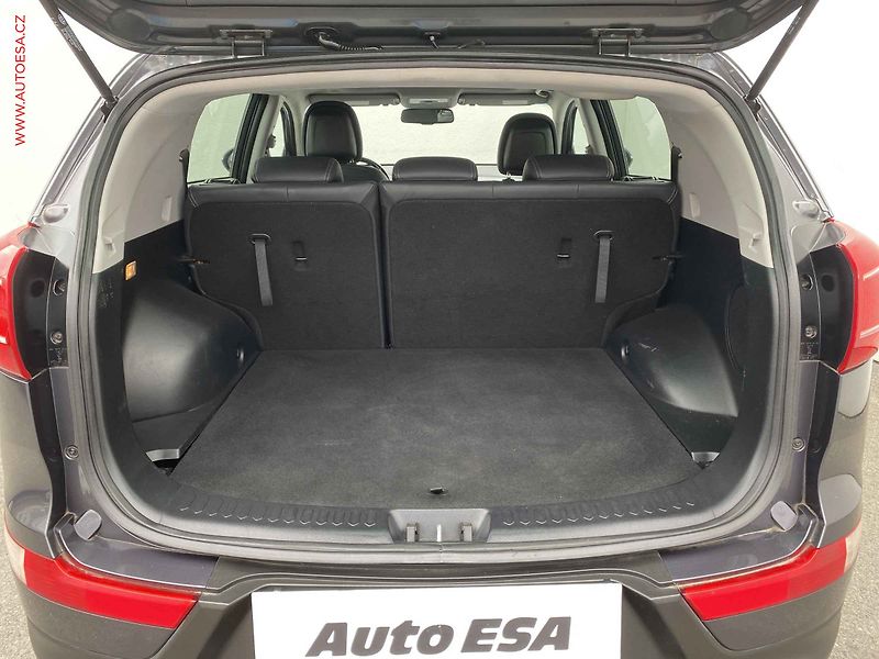 Kia Sportage (2013) 2.0 CRDi AWD, Premium, AT - fotka 7 z 21