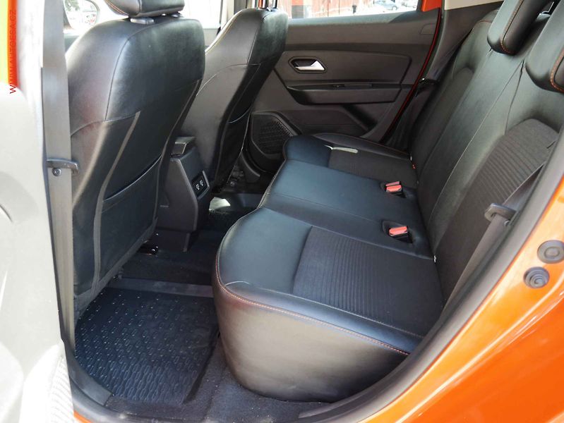 Dacia Duster (2022) 1.0i, ČR, Navi, park kamera - fotka 10 z 22