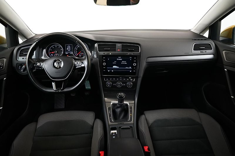 Volkswagen Golf - fotka 5 z 26