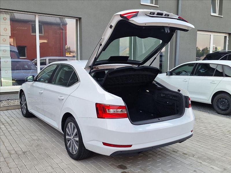 Škoda Superb 2.0TDI 110kW,původ ČR,1.Maj - fotka 42 z 50