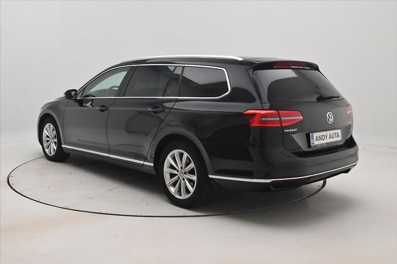 Volkswagen Passat 2,0 TDI 110 kW Highline Záruka - fotka 7 z 30