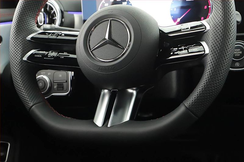 Mercedes-Benz CLA (2025) 180 d, AMG Line - fotka 21 z 24