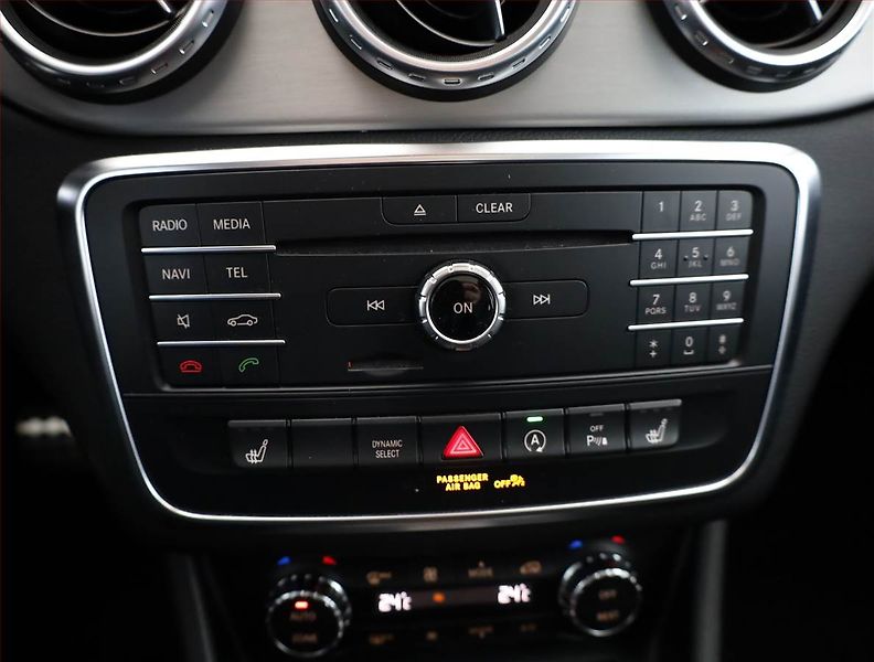 Mercedes-Benz GLA (2017) AMG line 220 d, Automat - fotka 12 z 20