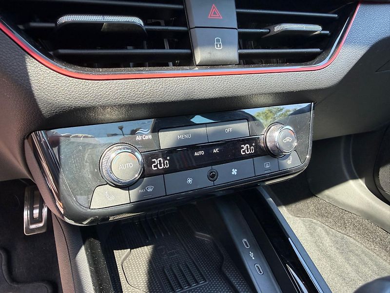 Škoda Scala Monte Carlo 1.0 TSI 85kw - fotka 18 z 28