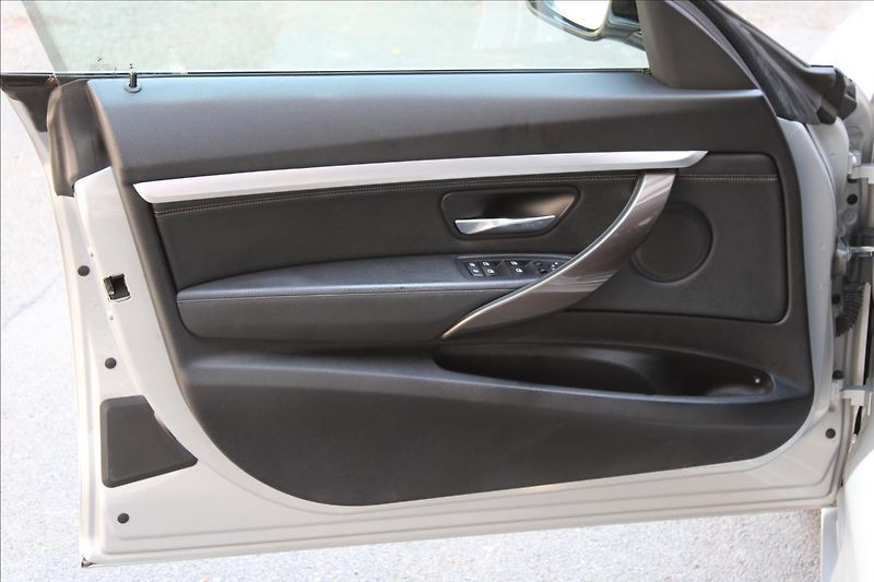 BMW Řada 3 320i GT / xDrive / HUD / 360° - fotka 15 z 49