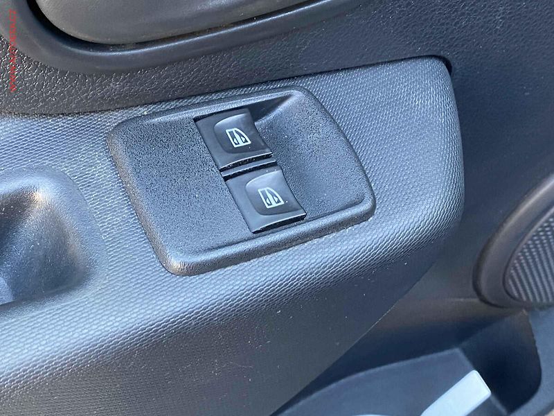 Dacia Logan (2019) 1.0, Essential, TZ, +kola - fotka 11 z 15
