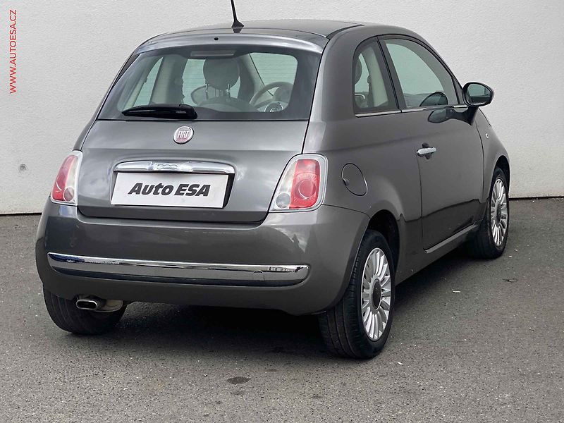 Fiat 500 (2014) 1.2i, Lounge, panor - fotka 4 z 12