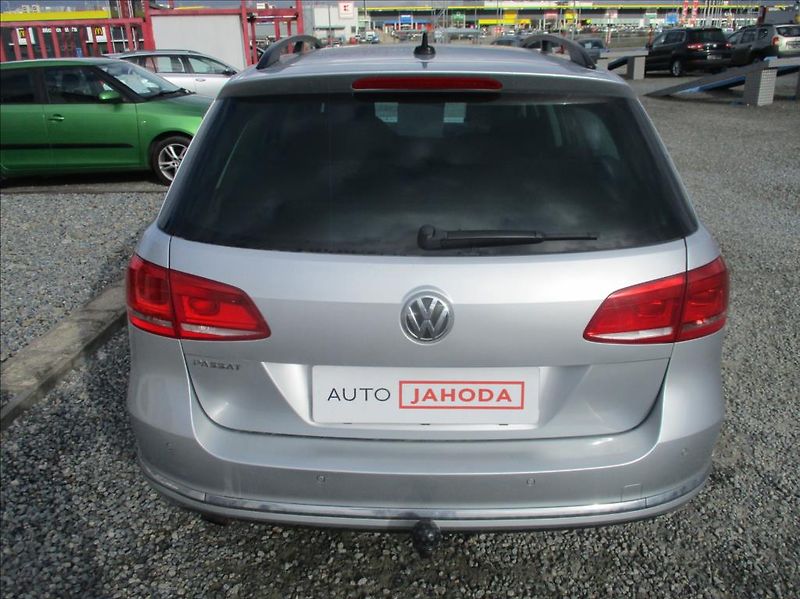 Volkswagen Passat 1,4 TSI,DSG,aut.klima,Navi, - fotka 6 z 47