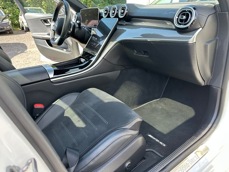 Mercedes-Benz Třídy C (2021) 200 150kw 4Matic AMG - fotka 18 z 36