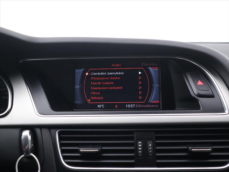 Audi A5 3,0 TDI 176KW QUATTRO SLINE - fotka 16 z 27