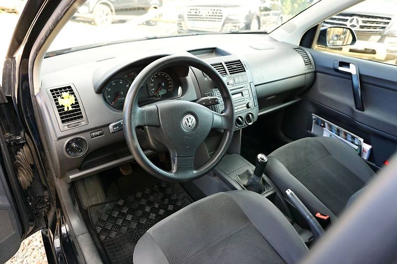 Volkswagen Polo (2008) COMFORT 1,2 HTP 44 kW - fotka 23 z 36