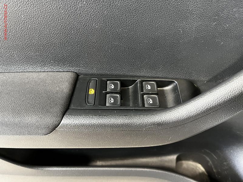 Škoda Fabia (2021) 1.0 TSi, Ambition, navi - fotka 12 z 16