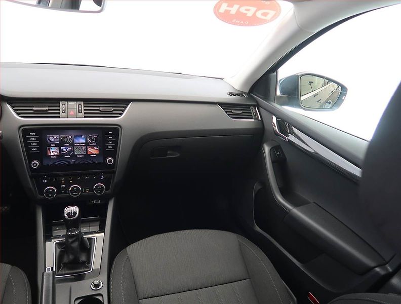 Škoda Octavia (2018) Style 1.6 TDI, Navi, Tempomat - fotka 8 z 24