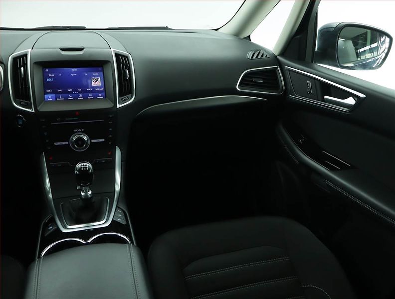 Ford Galaxy (2020) Titanium 2.0 EcoBlue, 7 míst - fotka 8 z 19