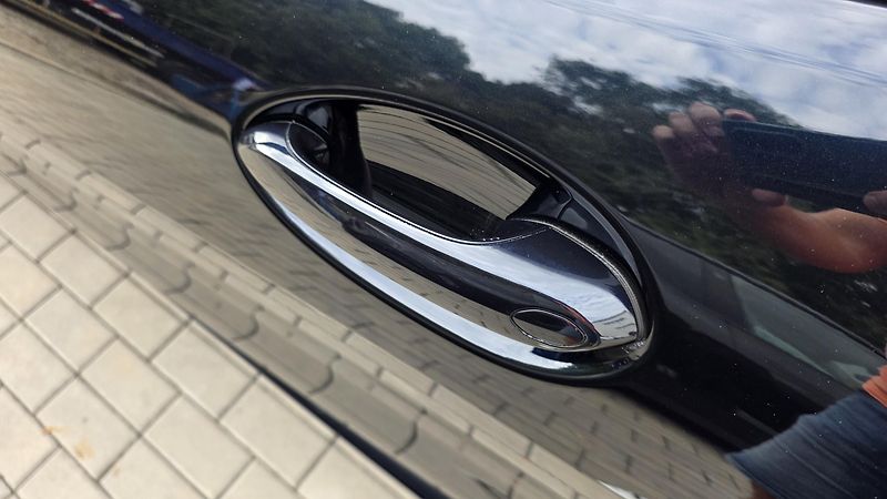 BMW Řada 8 (2023) M850i 4.4 V8 390kW xDrive AT - fotka 7 z 42
