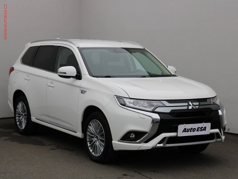 Mitsubishi Outlander (2017) 2.0, AT - fotka 1 z 3