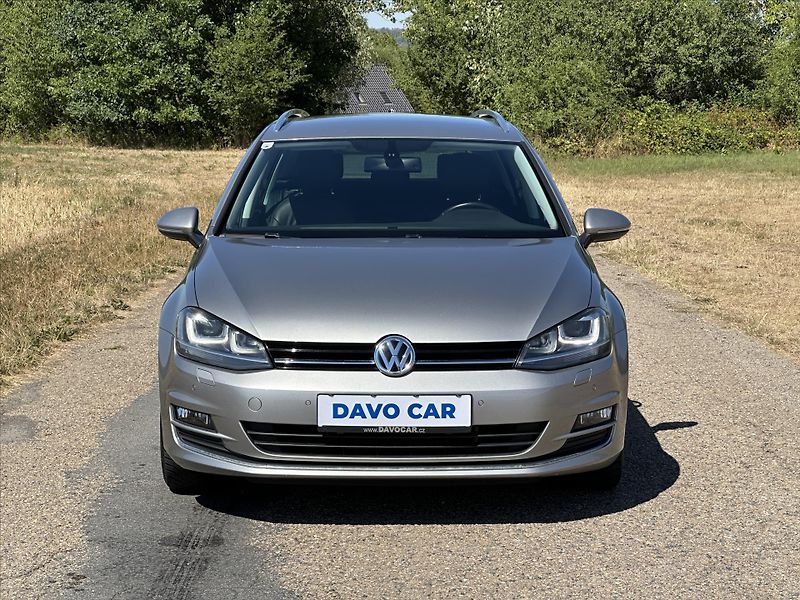 Volkswagen Golf 1,4 TSI 90kW DSG Highline Xeno - fotka 2 z 35