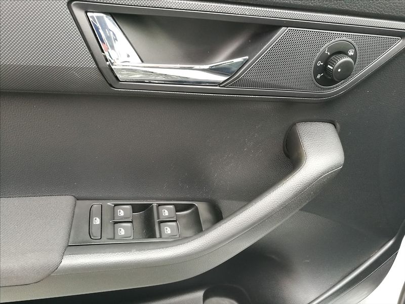 Škoda Fabia 1,0 TSI 1.majitel kombi - fotka 15 z 25