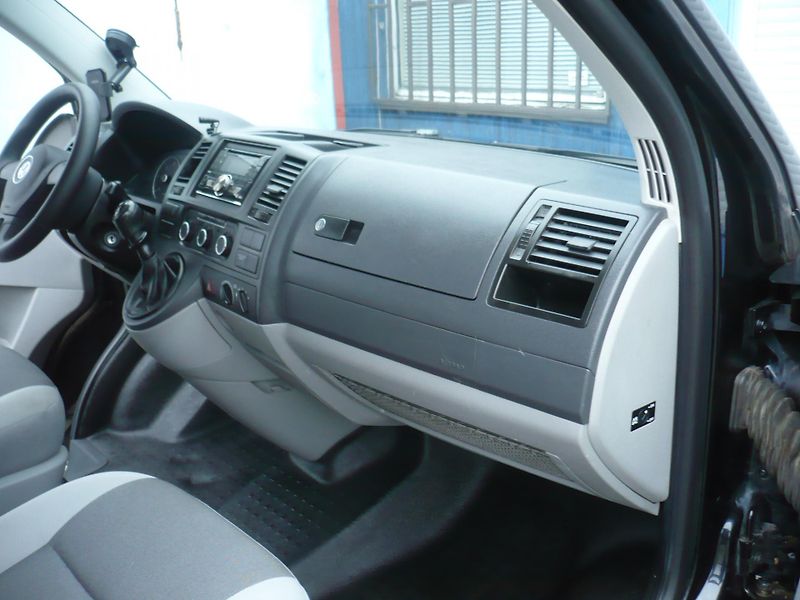 Volkswagen Transporter 2.0TDI 103Kw 8Míst - fotka 11 z 27