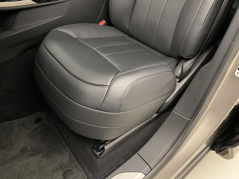 Land Rover Range Rover Sport D350 AUTOBIOGRAPHY REZERVACE - fotka 22 z 57