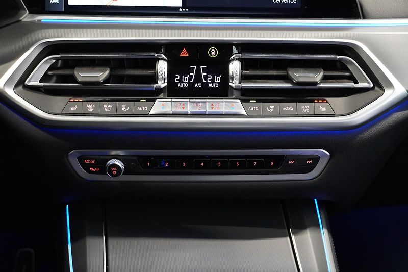 BMW X5 Xdrive30d,M-paket,DPH,HUD - fotka 24 z 42