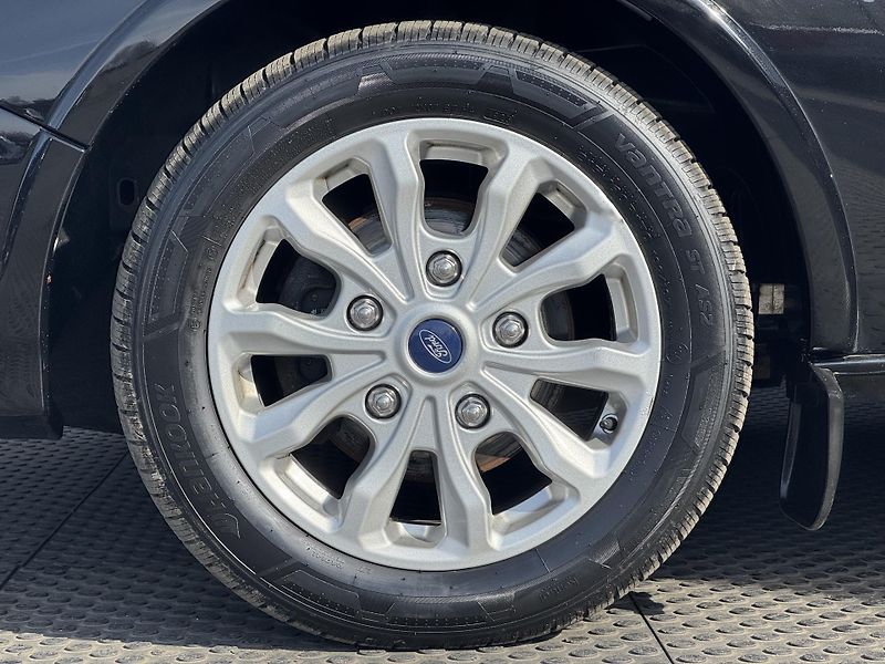 Ford Tourneo Custom (2019) 2.0 TDCi Titanium X, L2, DPH   - fotka 35 z 38