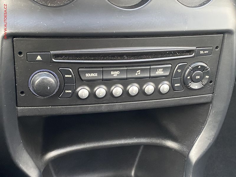 Citroën C3 (2016) 1.2 VTi, Klima - fotka 12 z 15