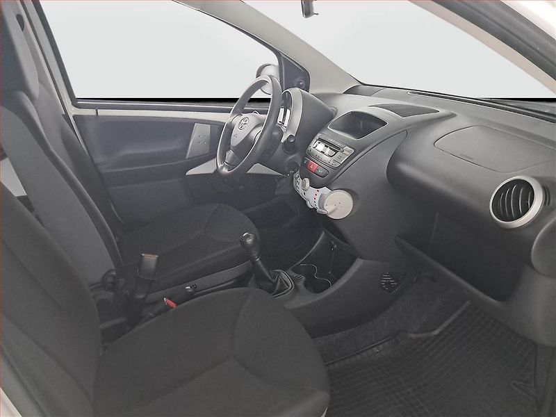 Toyota Aygo (2012) 1.0 VVT-i - fotka 9 z 14