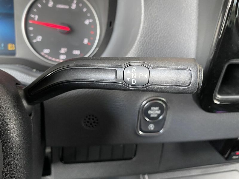 Mercedes-Benz Sprinter 215 CDI Tourer - fotka 14 z 24