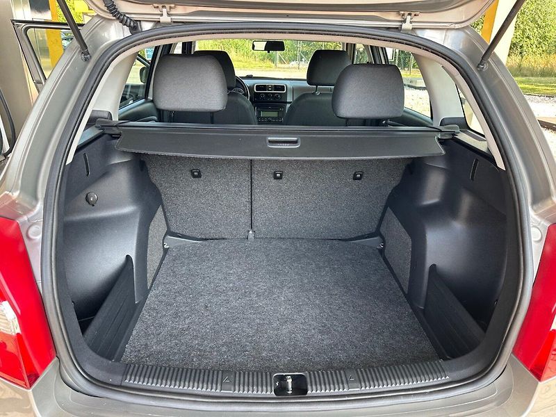 Škoda Fabia (2009) 1.6I 16V PRAVIDELNÝ SERVIS - fotka 16 z 16