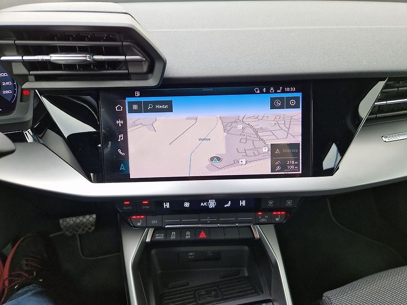Audi A3 S-Line 35 TFSI - fotka 16 z 36