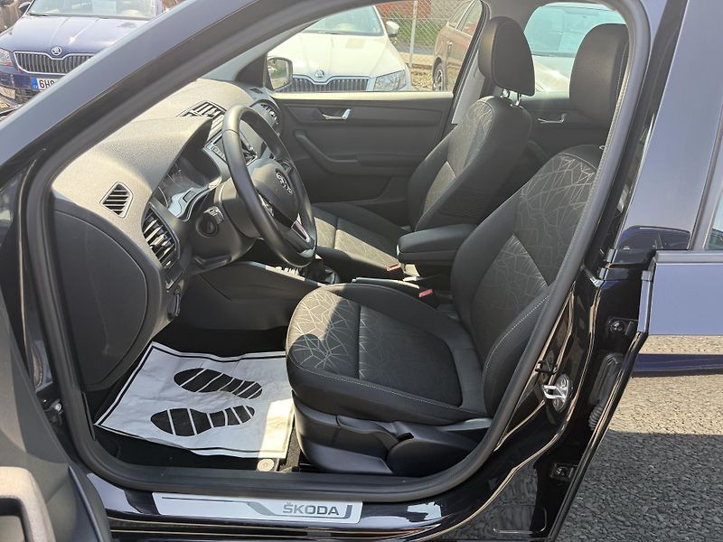 Škoda Fabia 1.0 MPI CLEVER - fotka 8 z 13