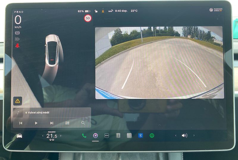 Tesla Model Y (2023) Long Range 378 kW  2023 - fotka 16 z 19