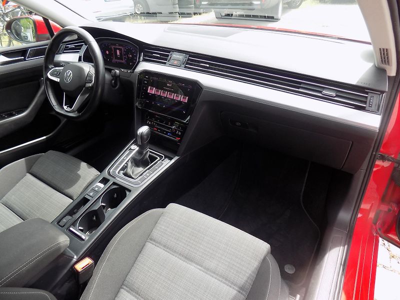 Volkswagen Passat 2,0 TDI DSG SUPERSTAV!!! - fotka 29 z 41