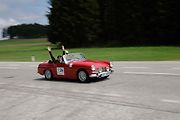 Druhá jízda Oldtimer Expressu mířila z Prahy do řeckých Atén. Posádka číslo 24 s MG.