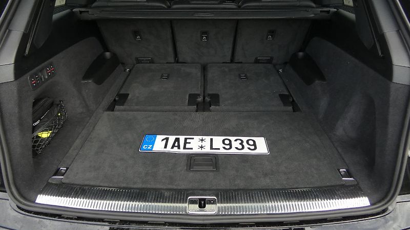Audi Q7 50 TDI quattro Tiptronic S lin - fotka 22 z 26