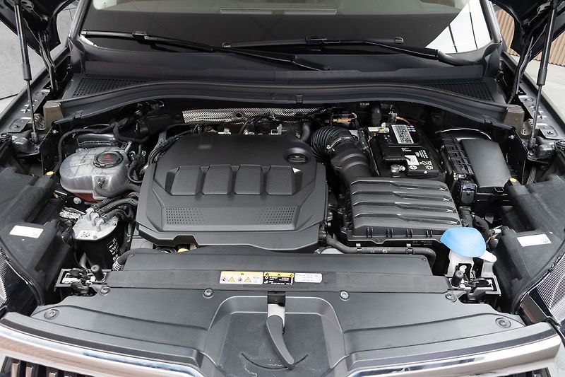 Škoda Kodiaq 2.0 TDI 4x4*STYLE+*TAŽNÉ*ČR 1M - fotka 41 z 49