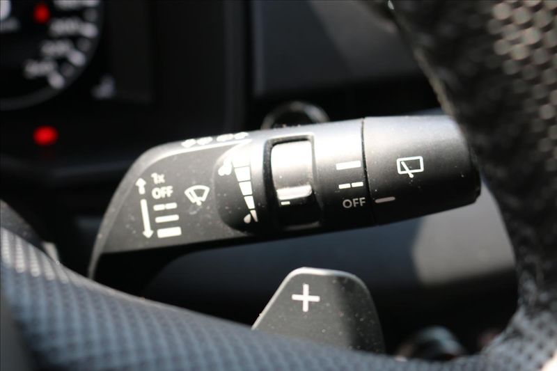 Mitsubishi Outlander 2,4 PHEV, 7míst, Invite - fotka 19 z 53