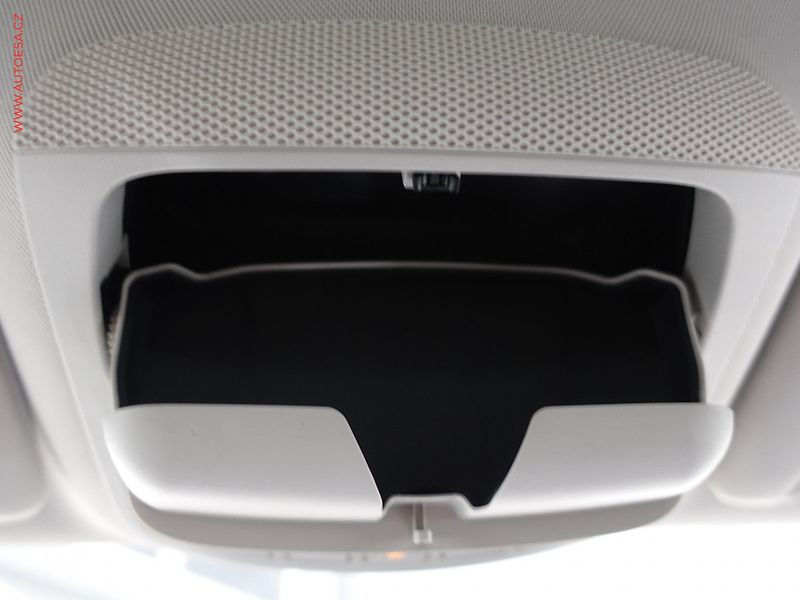Ford Mondeo (2016) 1.5 EB, ČR, AC, tempo, park - fotka 24 z 24