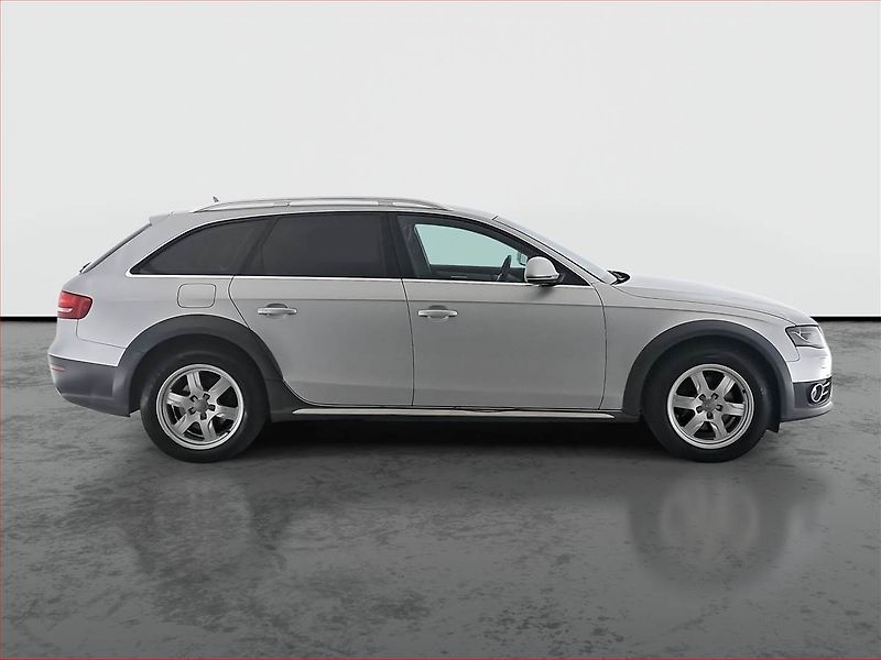 Audi A4 Allroad (2009) 2.0 TDI, 4X4, Xenony - fotka 6 z 19